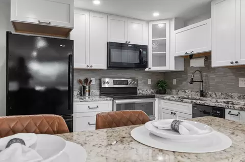 Kitchen - 34 Bayview Ter #10, Danvers, MA 01923 photo 3 of 7