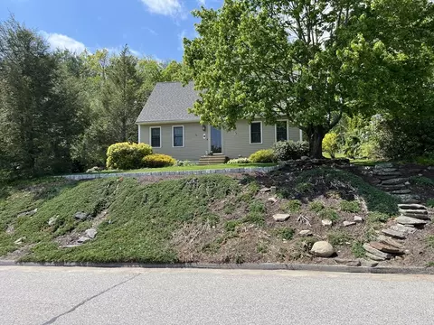 4 Hickory Dr, Rutland, MA 01543
