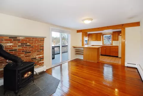 Living - 7 Spring Ln, Maynard, MA 01754 photo 1 of 2