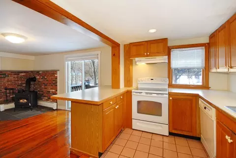 Kitchen - 7 Spring Ln, Maynard, MA 01754 photo 1 of 2