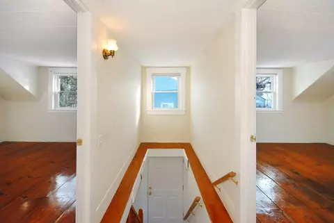 Entry Way - 7 Spring Ln, Maynard, MA 01754 photo 2 of 2