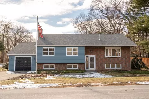 2 Mitton Cir, Andover, MA 01810