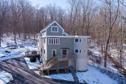 640 Oxford St S, Auburn, MA 01501