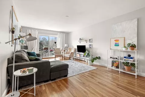 48 Coffey St #7C, Boston, MA 02122