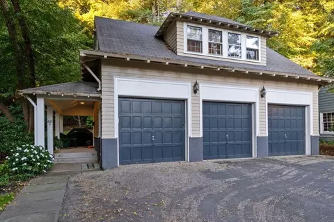 Exterior - 60 Abbott Rd, Wellesley, MA 02481 photo 4 of 6