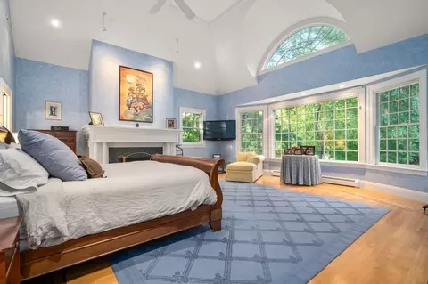 Bedroom - 60 Abbott Rd, Wellesley, MA 02481 photo 1 of 7