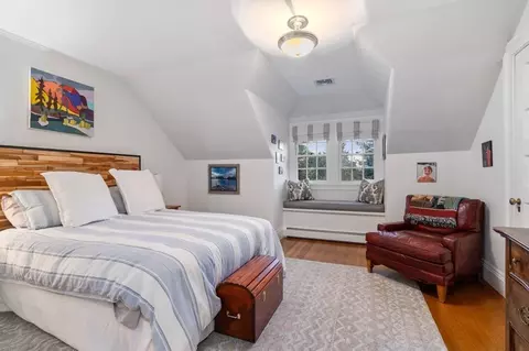 Bedroom - 60 Abbott Rd, Wellesley, MA 02481 photo 6 of 7