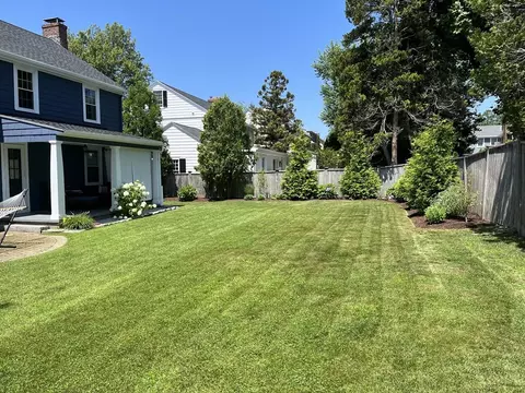 Exterior - 25 Pickwick Rd, Marblehead, MA 01945 photo 12 of 13