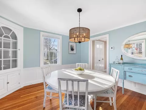Dining - 25 Pickwick Rd, Marblehead, MA 01945 photo 3 of 3