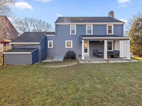 Exterior - 25 Pickwick Rd, Marblehead, MA 01945 photo 9 of 13