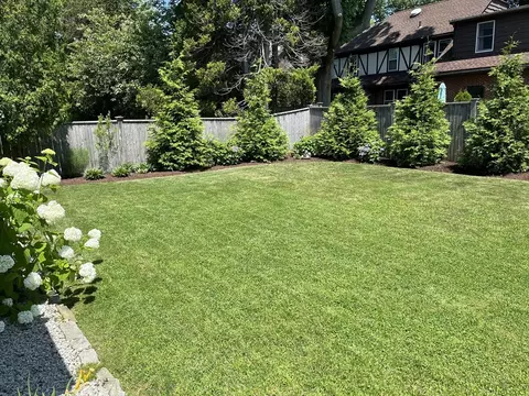 Exterior - 25 Pickwick Rd, Marblehead, MA 01945 photo 11 of 13