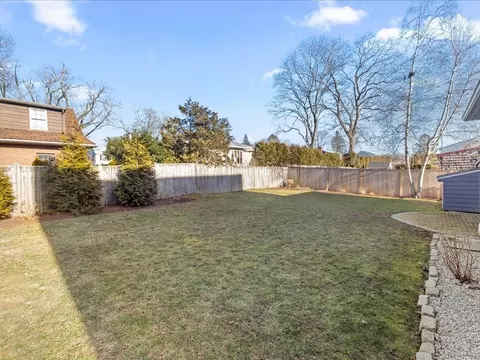 Exterior - 25 Pickwick Rd, Marblehead, MA 01945 photo 10 of 13