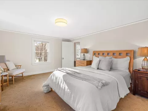 Bedroom - 25 Pickwick Rd, Marblehead, MA 01945 photo 7 of 7