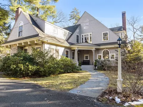 121 Glen Rd, Wellesley, MA 02481