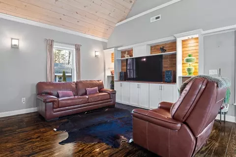 Living - 9 Mapleton Rd, Merrimac, MA 01860 photo 1 of 3