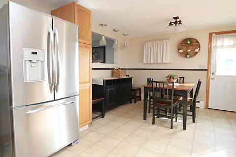 Kitchen - 25 Serino Way, Saugus, MA 01906 photo 3 of 4