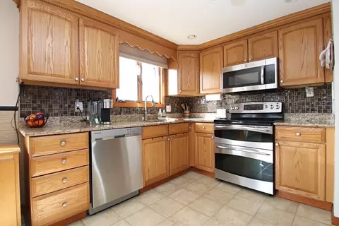 Kitchen - 25 Serino Way, Saugus, MA 01906 photo 1 of 4