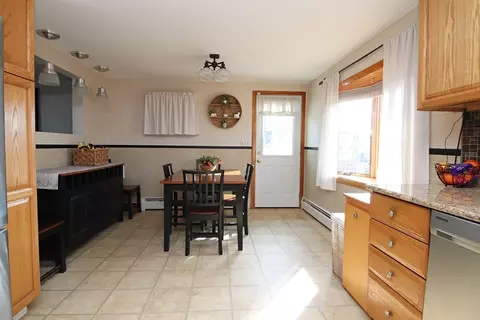 Dining - 25 Serino Way, Saugus, MA 01906 photo 1 of 2