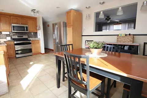 Dining - 25 Serino Way, Saugus, MA 01906 photo 2 of 2