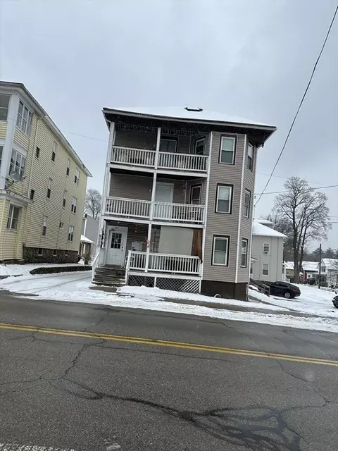 103 Elm St, Southbridge, MA 01550