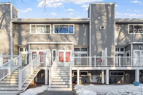 255 North Rd #100, Chelmsford, MA 01824
