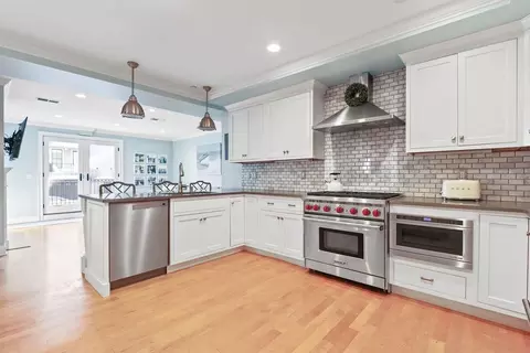 881 E 2nd St #2, Boston, MA 02127