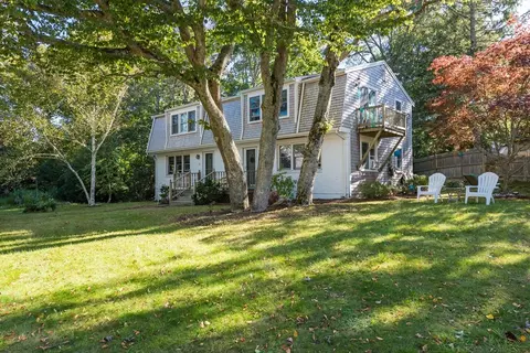 15 Duke Ballem Rd, Harwich, MA 02645