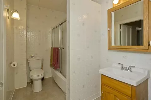 Bath - 24 Summer St, Chicopee, MA 01020 photo 2 of 3