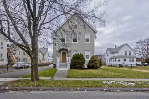 24 Summer St, Chicopee, MA 01020