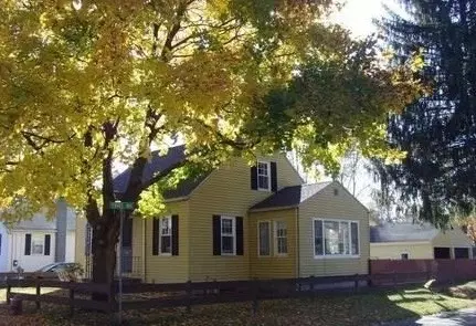 20 Searls St, Easthampton, MA 01027 photo 2