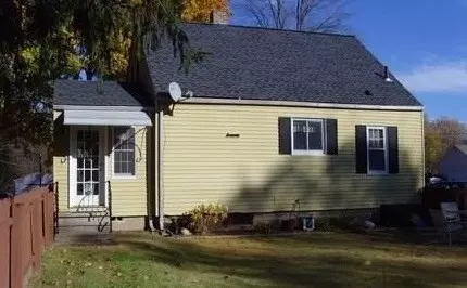 20 Searls St, Easthampton, MA 01027 photo 3