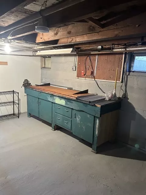 20 Searls St, Easthampton, MA 01027 photo 18
