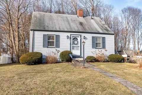 19 Stratford Rd, Natick, MA 01760