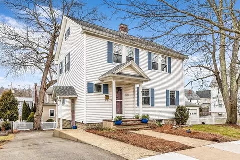 18 Irving St, Melrose, MA 02176