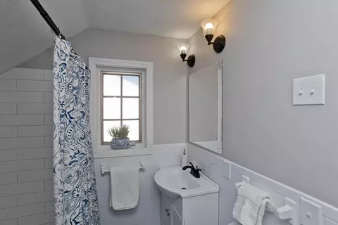 28 Chilson St, Springfield, MA 01118 photo 25