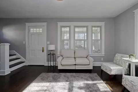 28 Chilson St, Springfield, MA 01118 photo 4