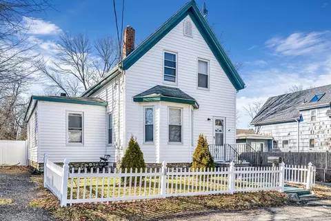 12 Dunham St, Brockton, MA 02302