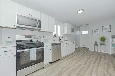 211 Jefferson St, Fall River, MA 02721 photo 3