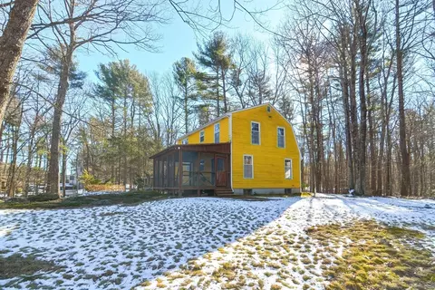 Exterior - 35 Cider Mill Ln, Upton, MA 01568 photo 9 of 12