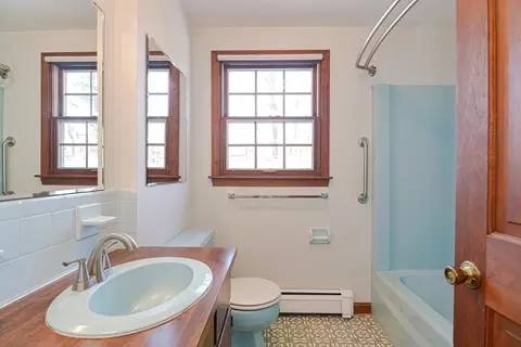 Bath - 35 Cider Mill Ln, Upton, MA 01568 photo 1 of 2
