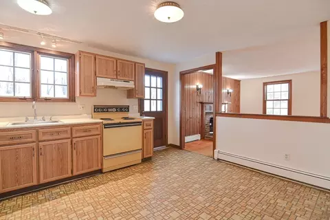 Kitchen - 35 Cider Mill Ln, Upton, MA 01568 photo 2 of 2