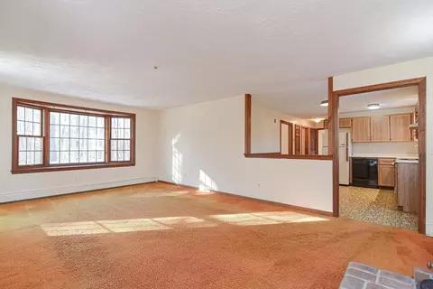 Living - 35 Cider Mill Ln, Upton, MA 01568 photo 1 of 3