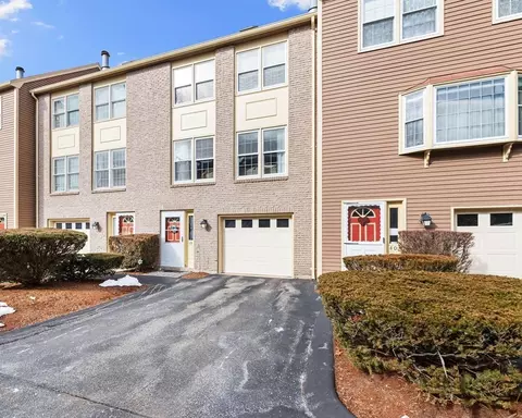 39 Heritage Dr #39, Tewksbury, MA 01876