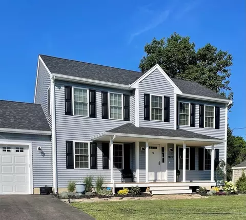 9 Church Ave, Wareham, MA 02571