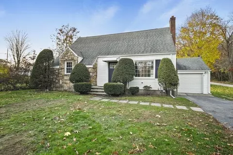 Exterior - 100 Thompson Rd, Webster, MA 01570 photo 2 of 5