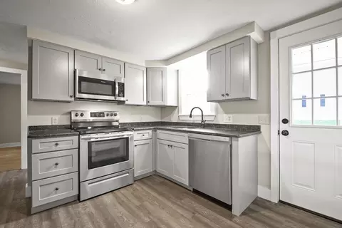 Kitchen - 100 Thompson Rd, Webster, MA 01570 photo 2 of 4