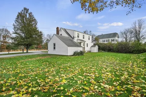 Exterior - 100 Thompson Rd, Webster, MA 01570 photo 4 of 5