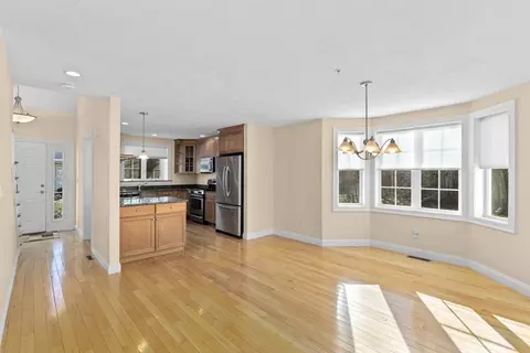 Kitchen - 18 Maple Ln #18, Marshfield, MA 02050 photo 5 of 5