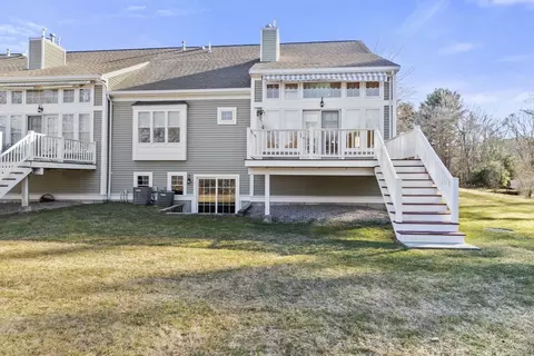 Exterior - 18 Maple Ln #18, Marshfield, MA 02050 photo 9 of 11