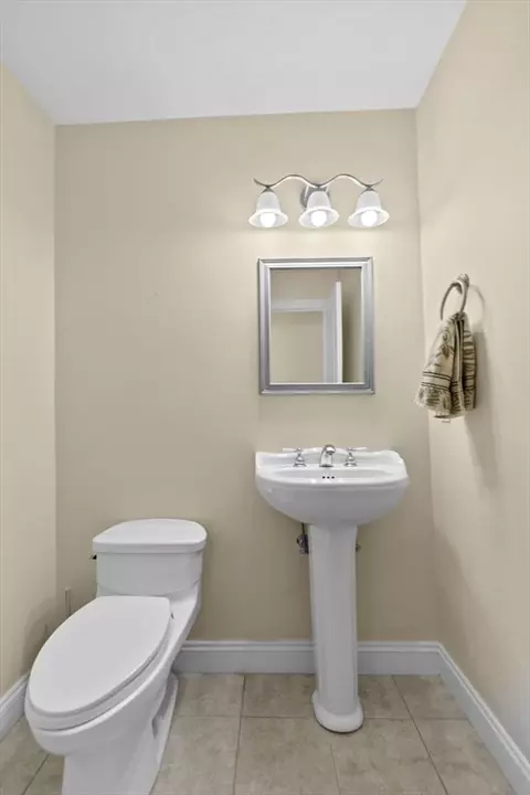Bath - 18 Maple Ln #18, Marshfield, MA 02050 photo 3 of 5